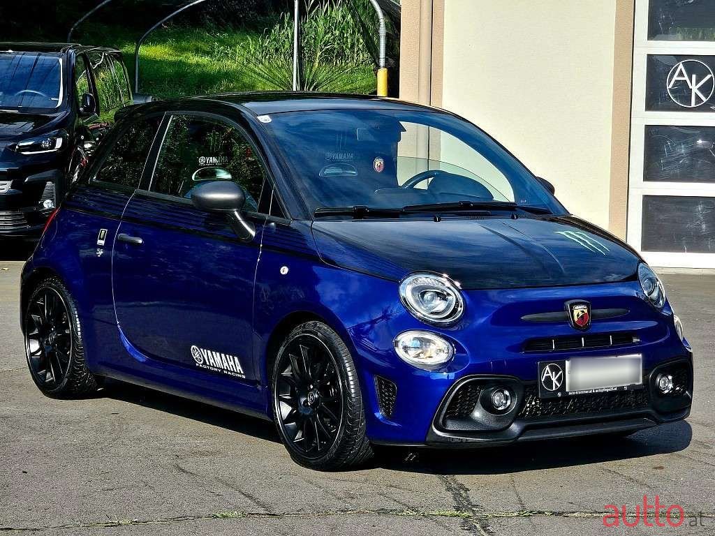 2020' Fiat 500 Abarth photo #4