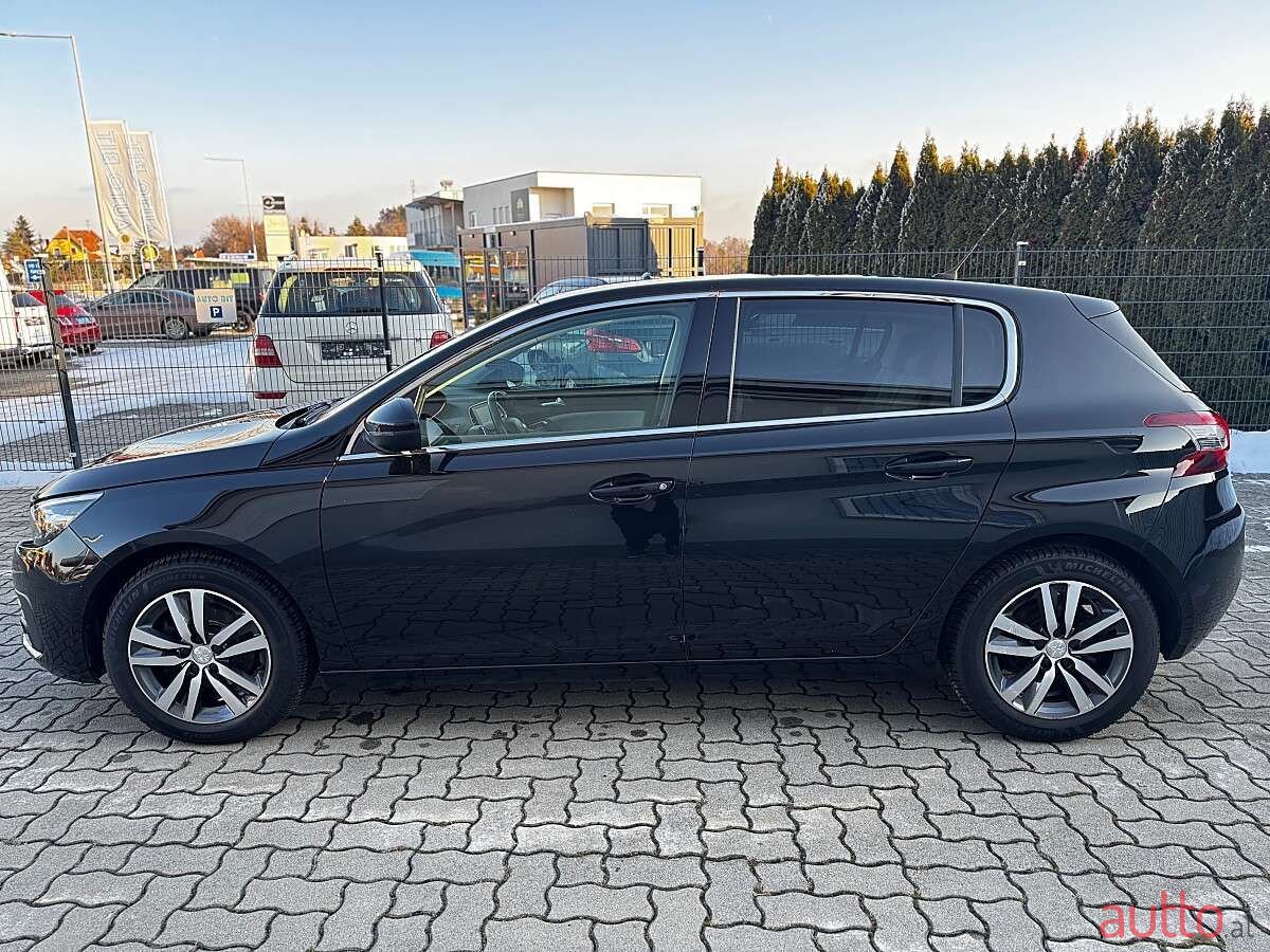 2020' Peugeot 308 photo #5