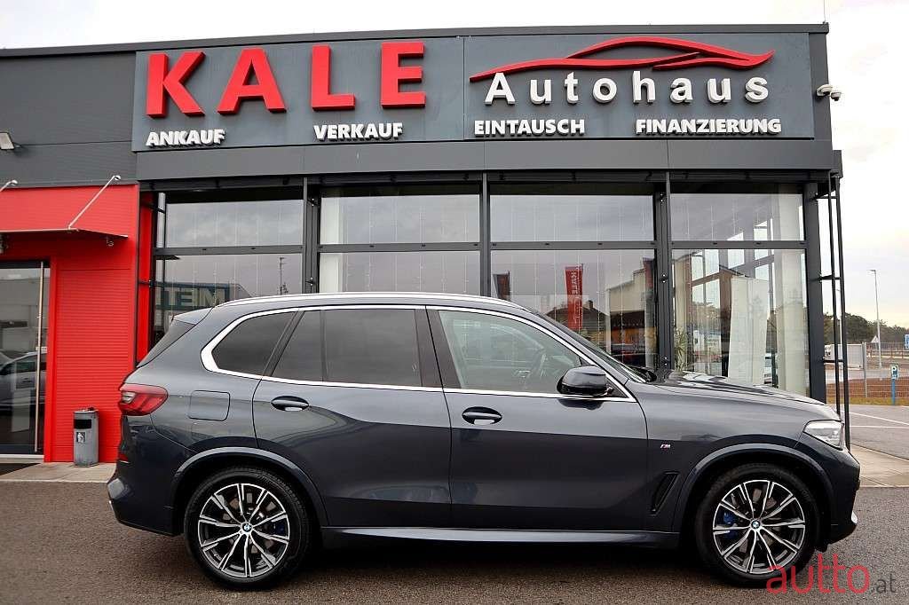 2020' BMW X5 photo #3