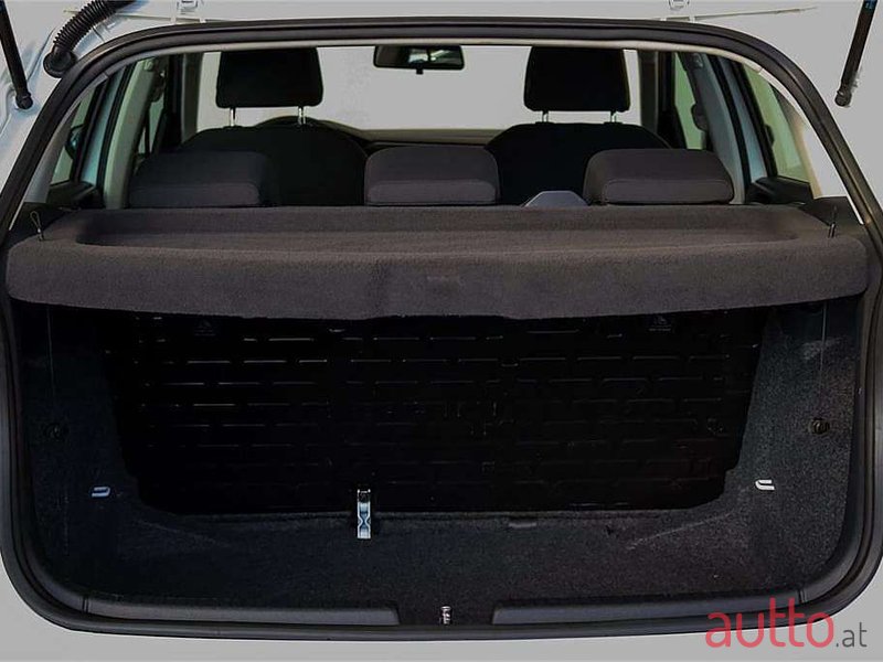 2019' Volkswagen Polo photo #5