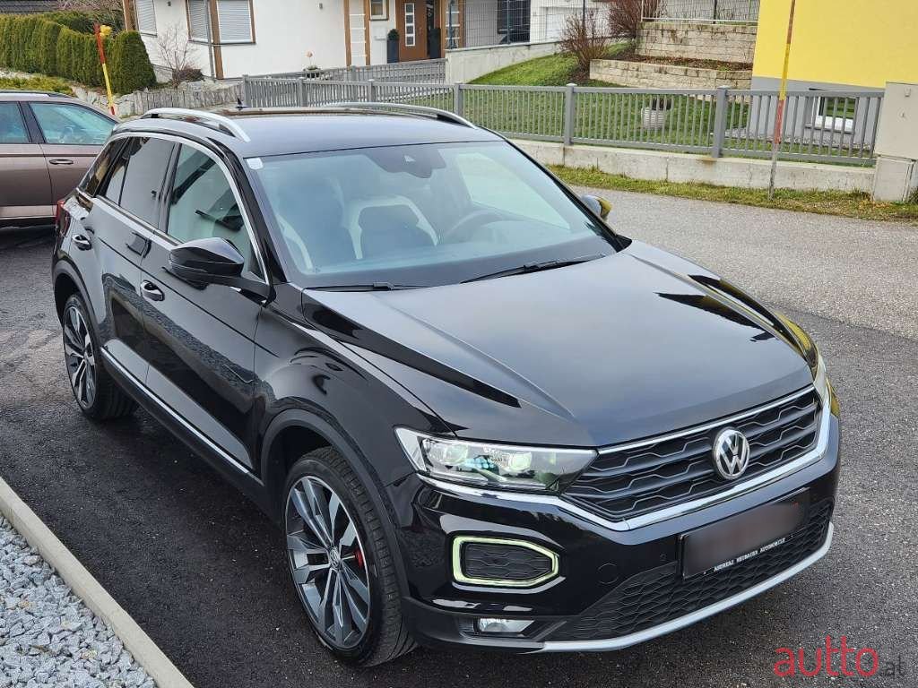 2018' Volkswagen T-Roc photo #2