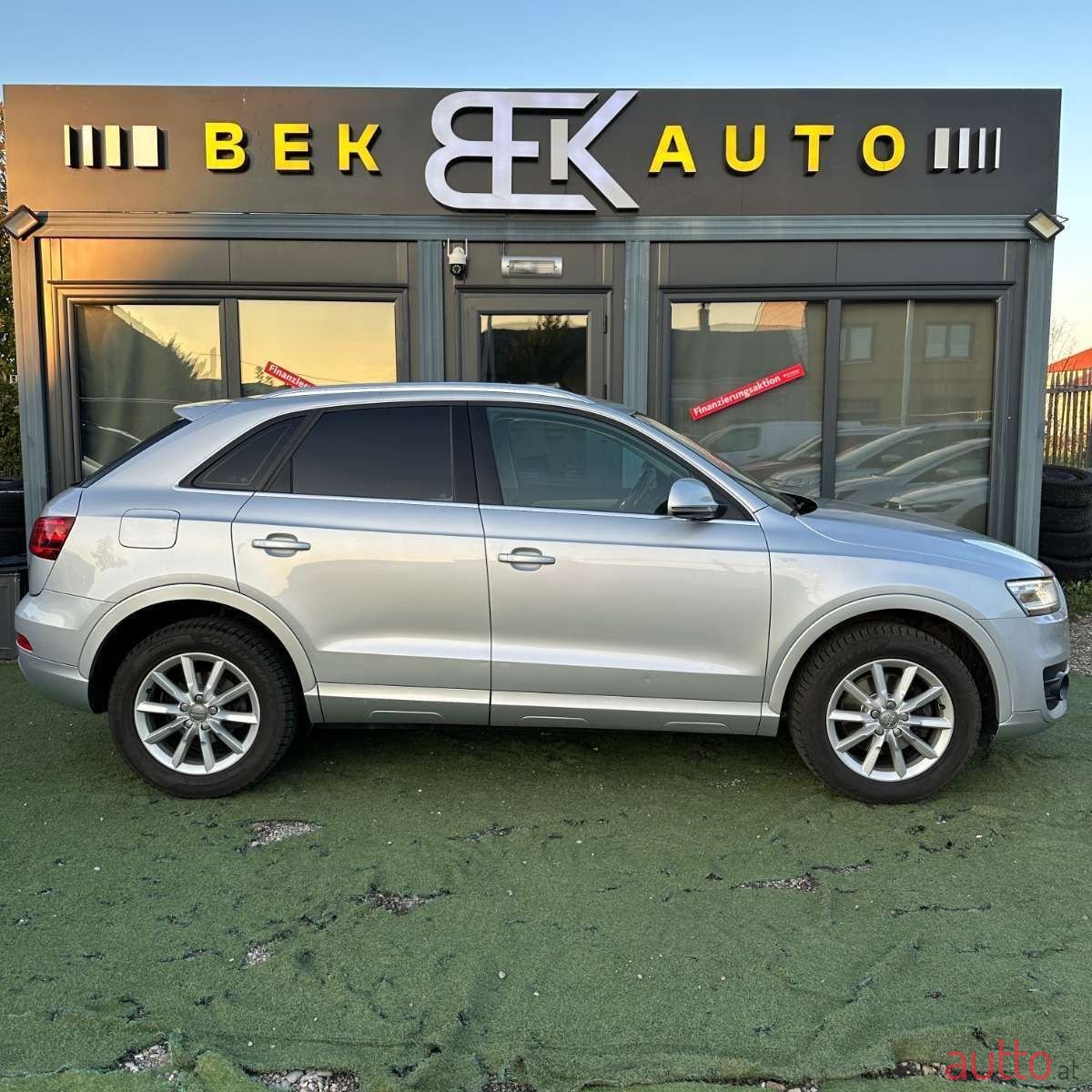 2012' Audi Q3 photo #6