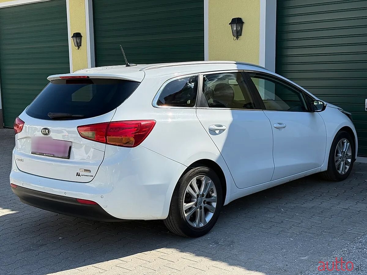 2013' Kia Ceed photo #4