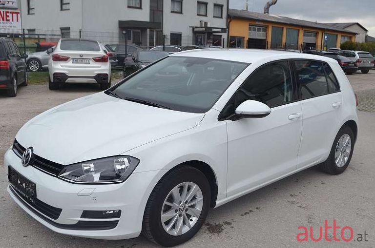 2013' Volkswagen Golf photo #1