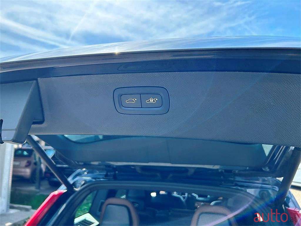 2020' Volvo XC90 photo #6