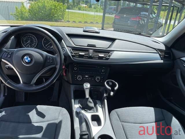 2011' BMW X1 photo #6