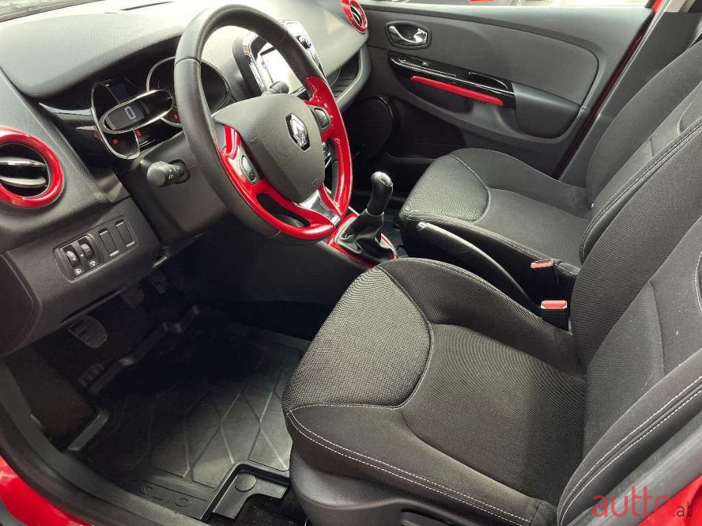 2013' Renault Clio photo #5