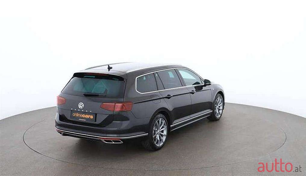 2020' Volkswagen Passat photo #3