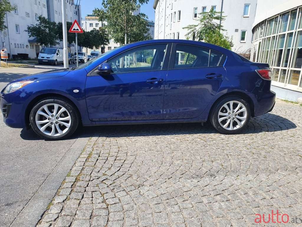 2010' Mazda Mazda3 photo #2