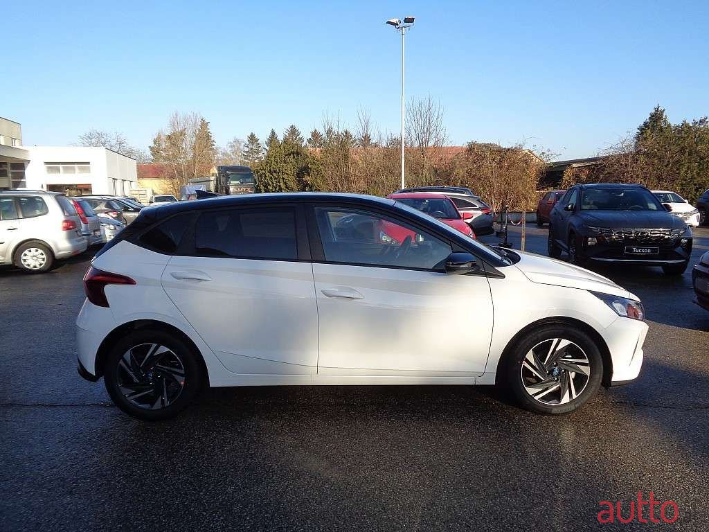 2023' Hyundai i20 photo #5