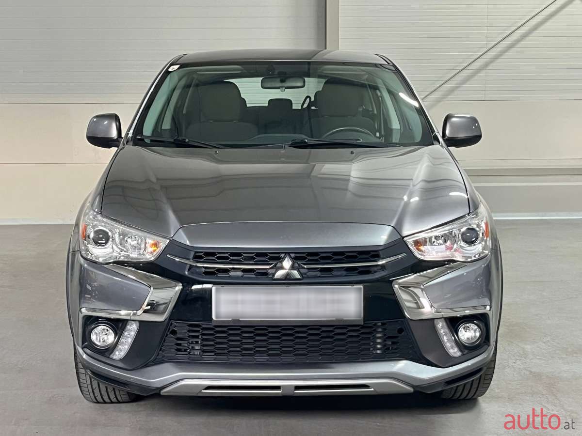 2019' Mitsubishi ASX photo #2