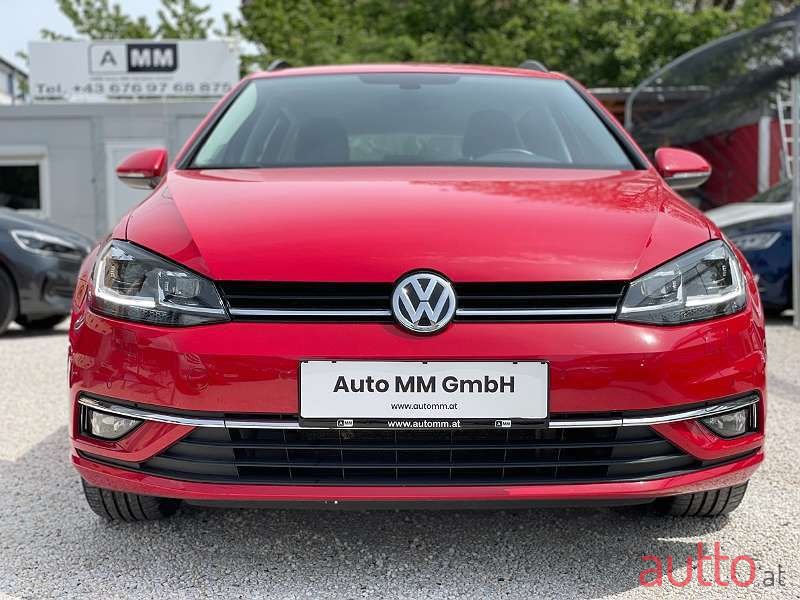 2019' Volkswagen Golf photo #6