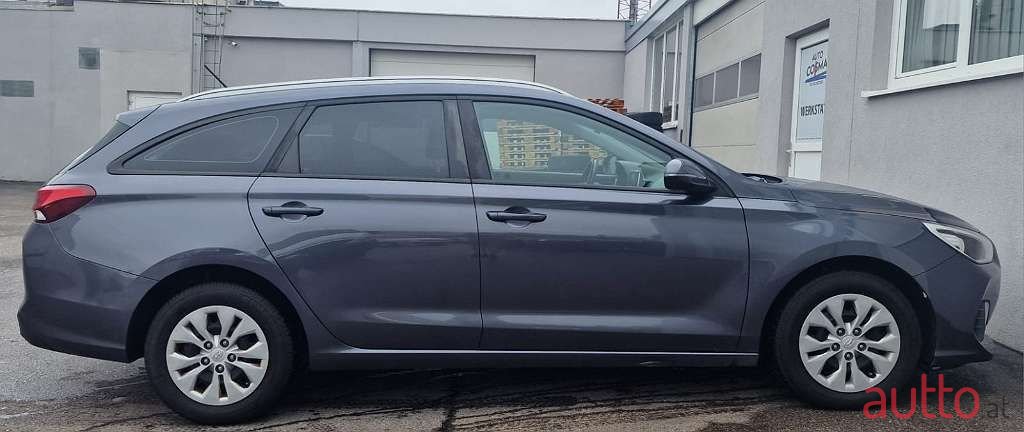 2018' Hyundai i30 photo #5