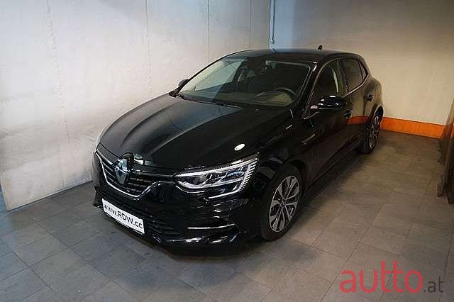 2022' Renault Megane photo #2