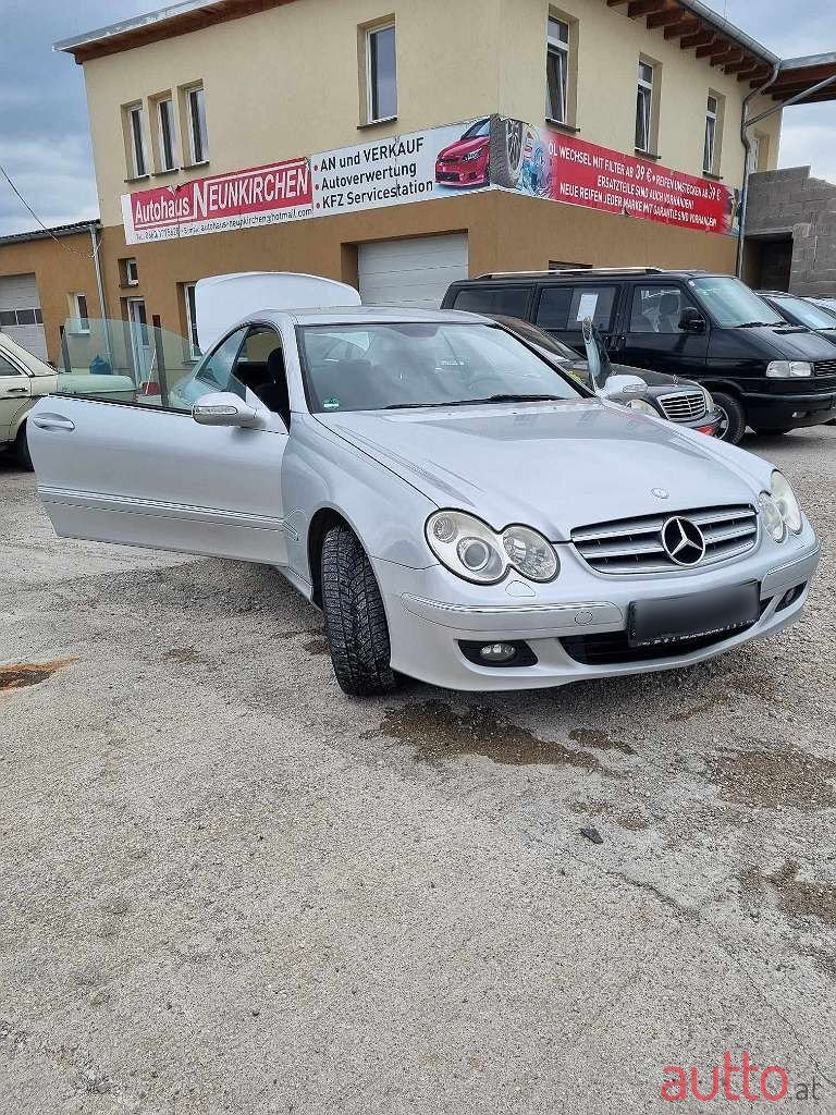 2008' Mercedes-Benz Clk-Klasse photo #1