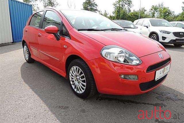 2014' Fiat Punto photo #1