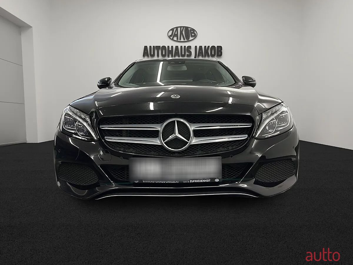 2018' Mercedes-Benz C-Klasse photo #3
