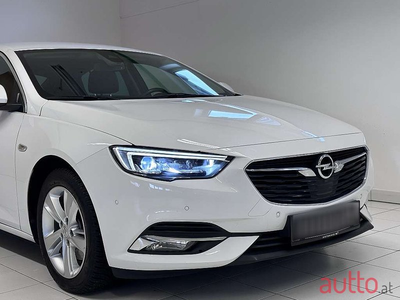 2017' Opel Insignia photo #6