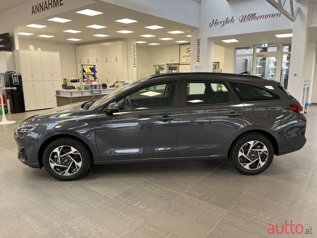 2024' Hyundai i30 photo #3