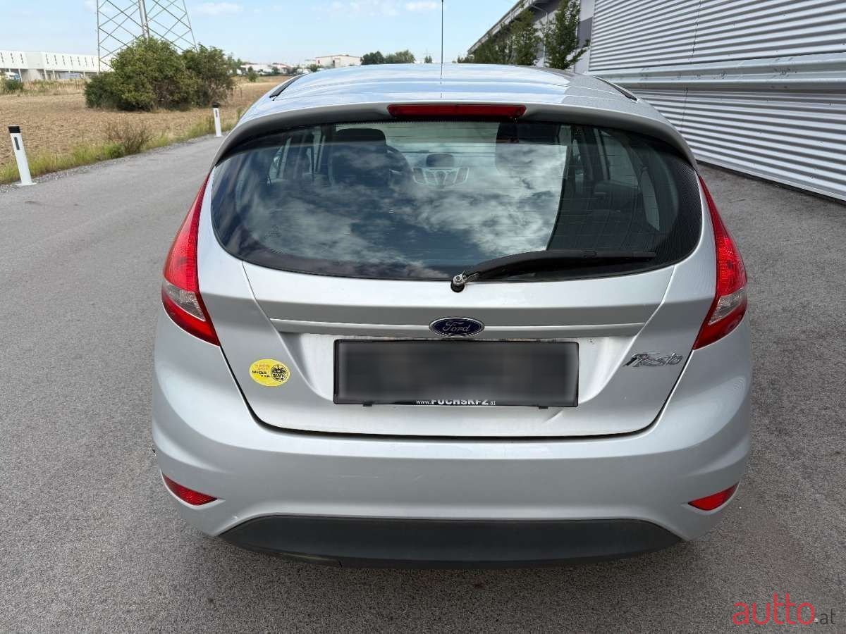 2009' Ford Fiesta photo #6