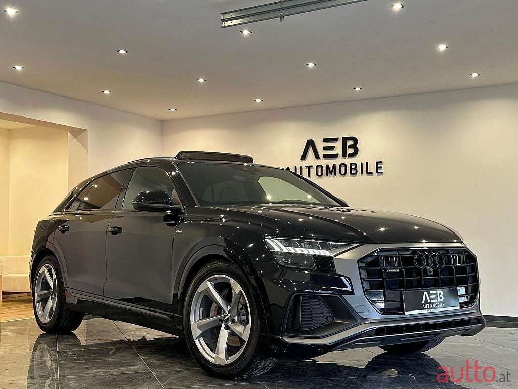2021' Audi Q8 photo #3