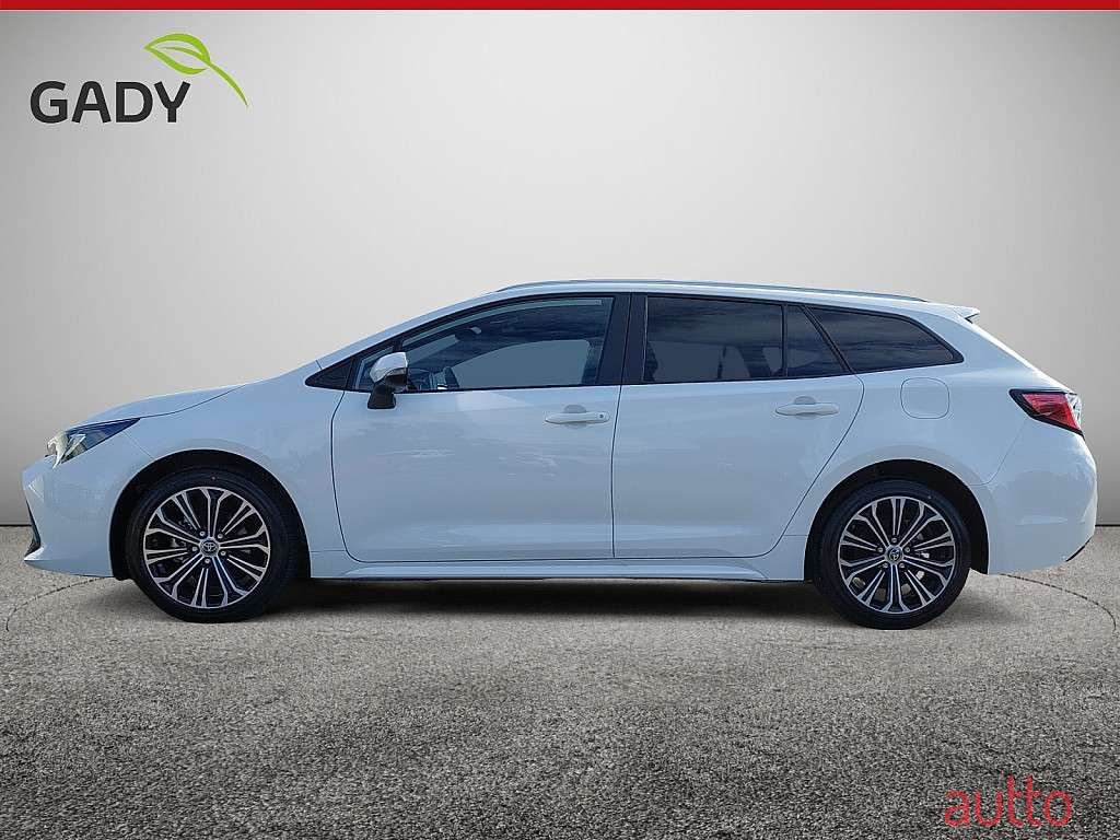 2022' Toyota Corolla photo #2