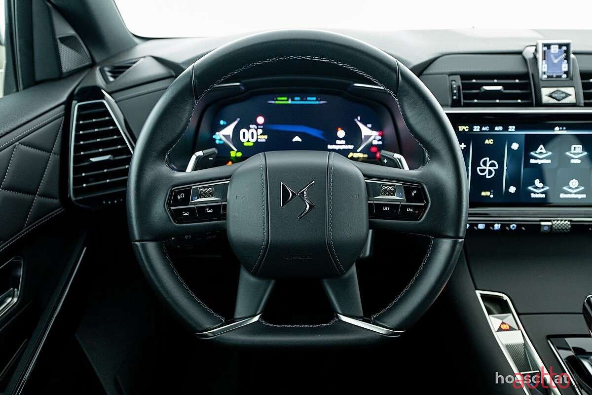 2024' DS Automobiles DS 7 Crossback photo #6