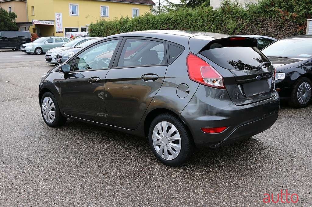 2017' Ford Fiesta photo #4