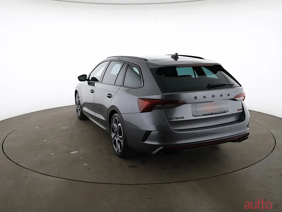 2023' Skoda Octavia photo #3
