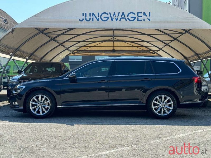 2019' Volkswagen Passat photo #4