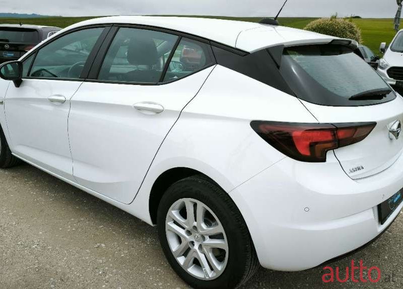 2021' Opel Astra photo #4