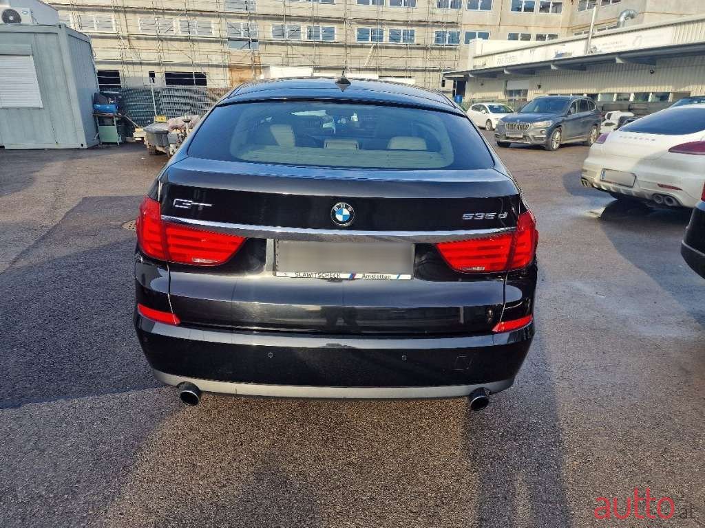 2011' BMW 5Er-Reihe photo #5