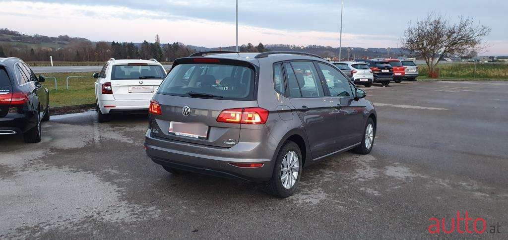 2015' Volkswagen Golf photo #4