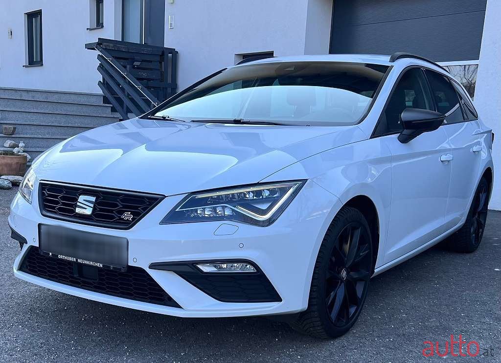 2020' SEAT Leon photo #2