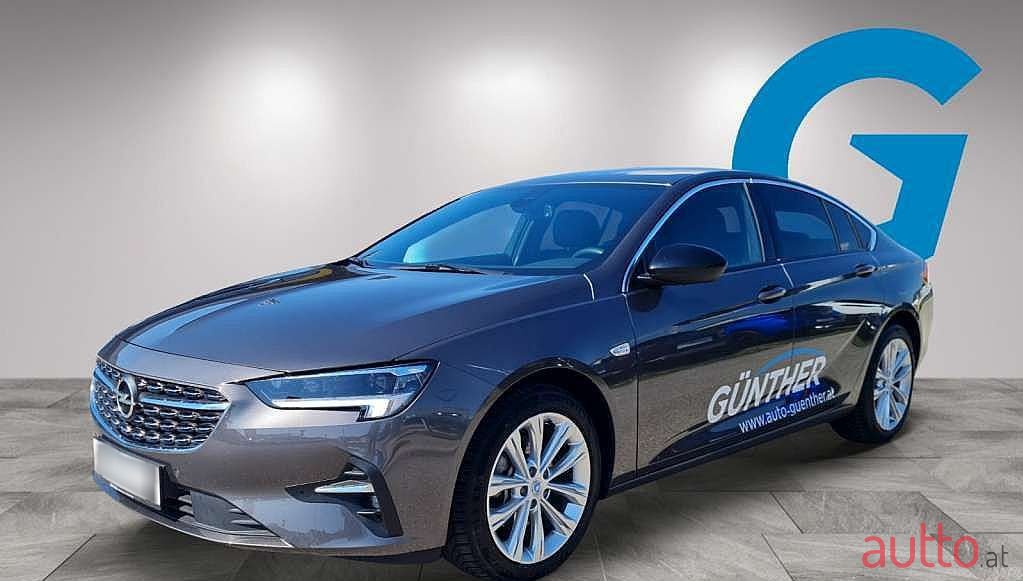 2022' Opel Insignia photo #1