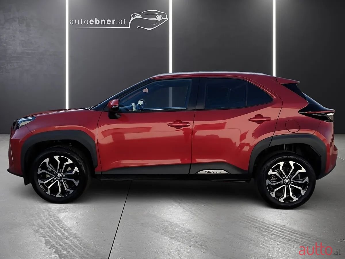2022' Toyota Yaris Cross photo #6