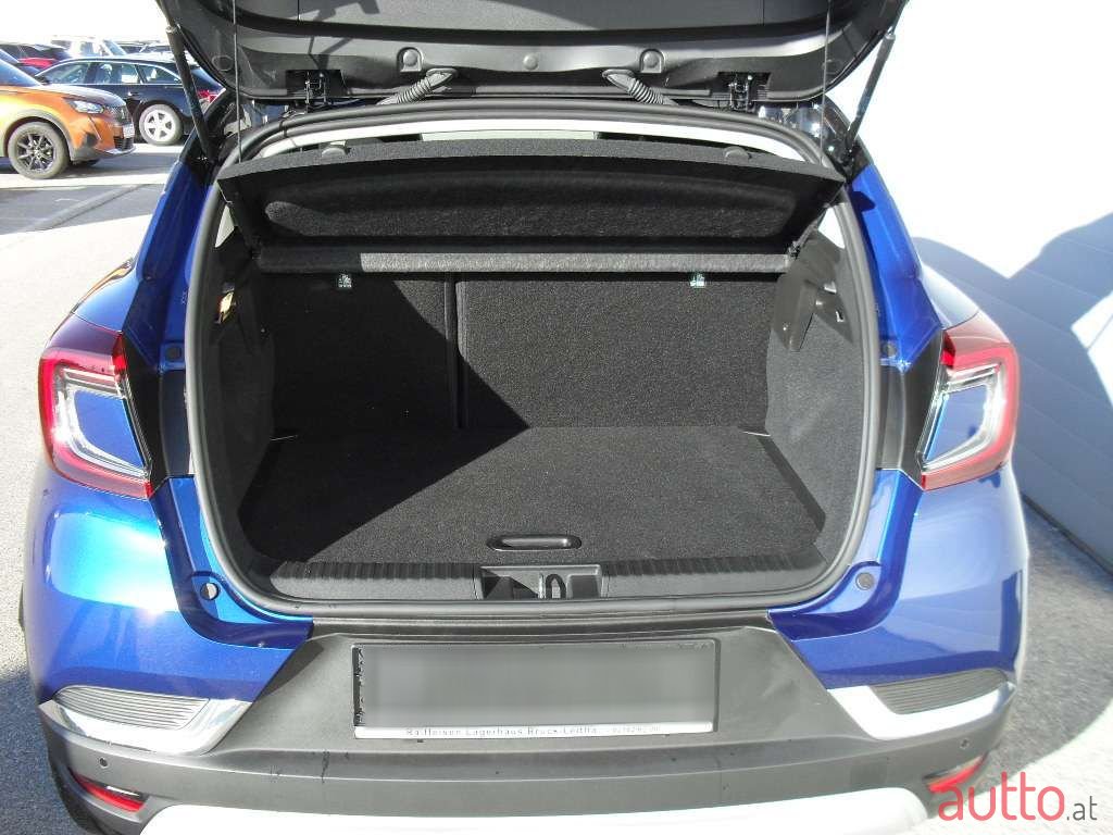 2024' Renault Captur photo #3