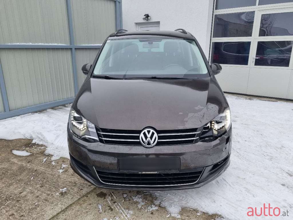 2014' Volkswagen Sharan photo #2