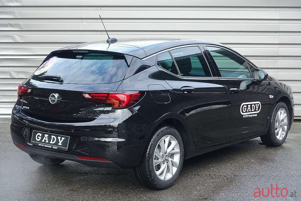 2021' Opel Astra photo #4