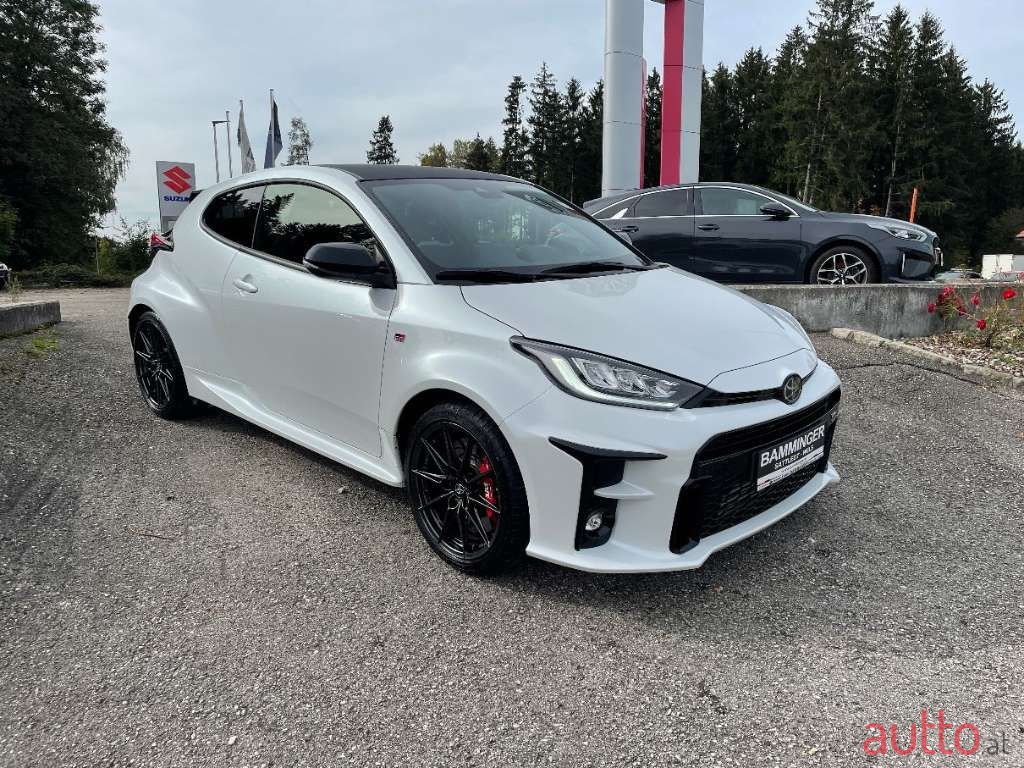 2021' Toyota Yaris photo #3