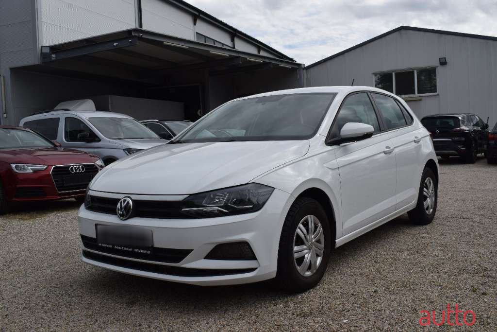 2019' Volkswagen Polo photo #2