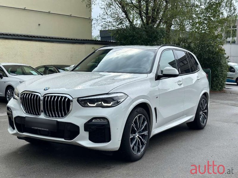 2019' BMW X5 photo #2