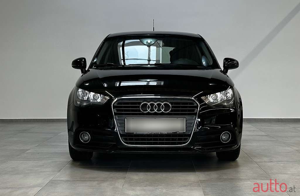 2011' Audi A1 photo #2