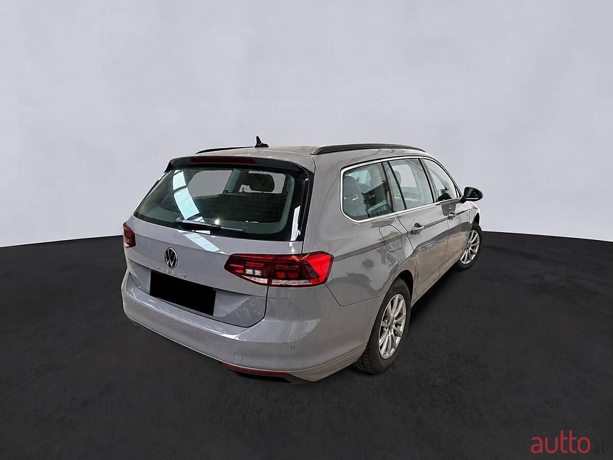 2023' Volkswagen Passat photo #2