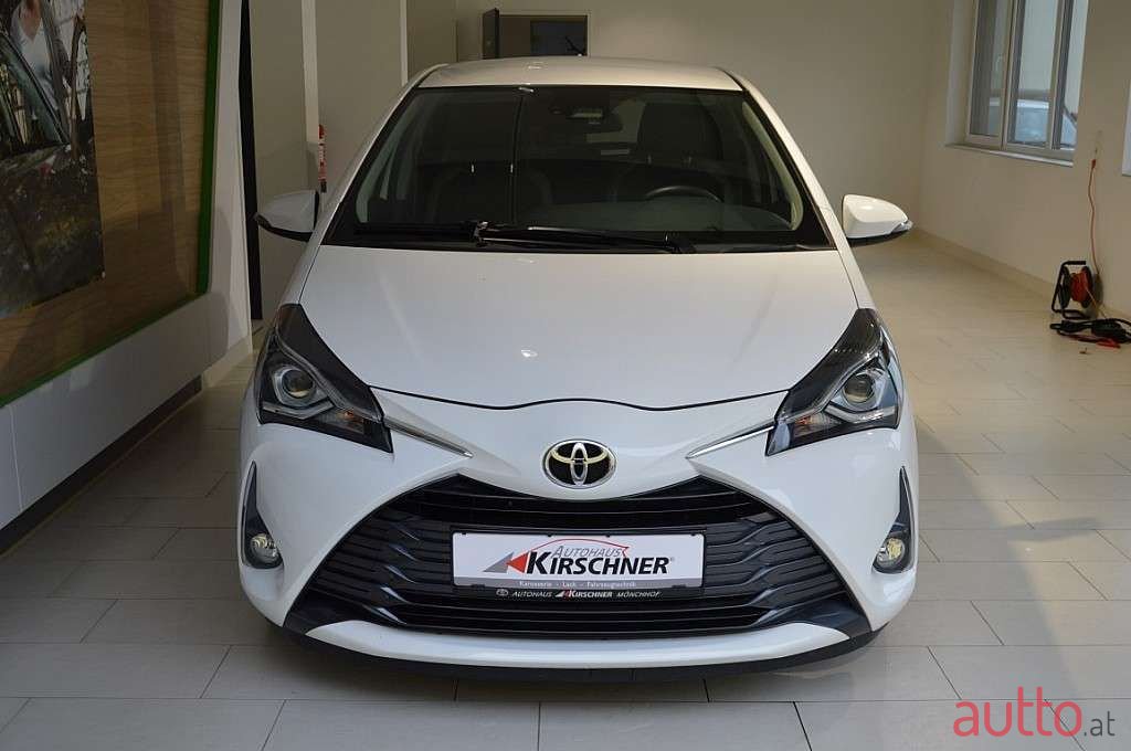2019' Toyota Yaris photo #2