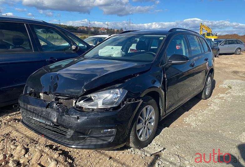 2014' Volkswagen Golf photo #1