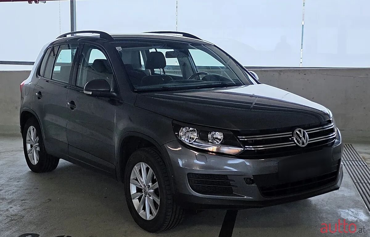 2014' Volkswagen Tiguan photo #2