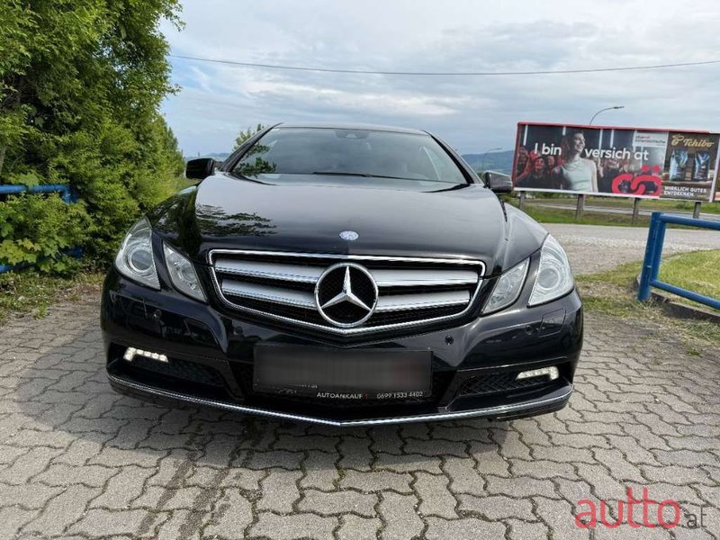 2010' Mercedes-Benz E-Klasse photo #1
