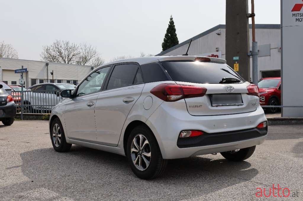 2019' Hyundai i20 photo #2