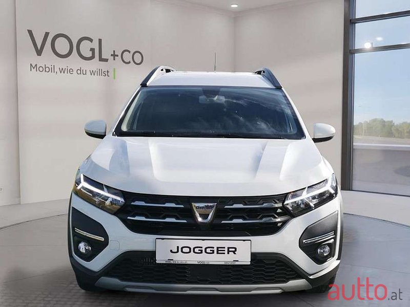 2022' Dacia Jogger photo #6
